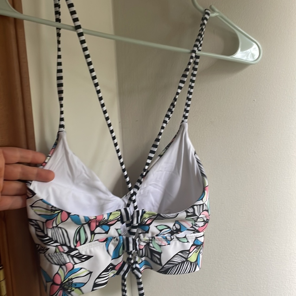 Splendid bikini top sz MED EUC - Picture 2 of 6